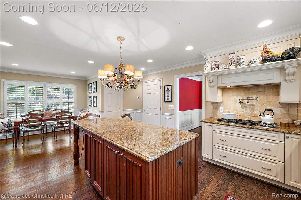 4 Bedroom Single Family Home/House's Image 19