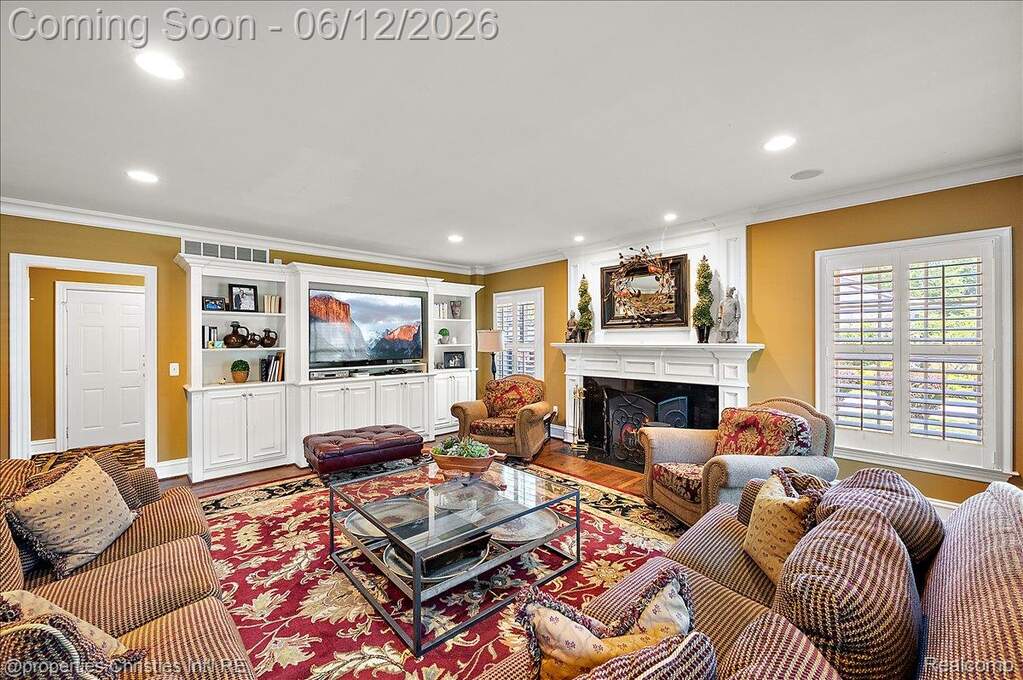 4 Bedroom Single Family Home/House's Image 24