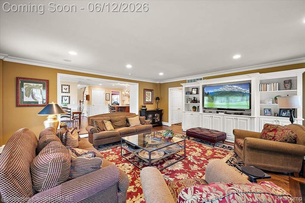 4 Bedroom Single Family Home/House's Image 25