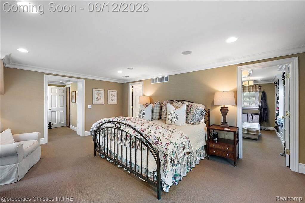 4 Bedroom Single Family Home/House's Image 32