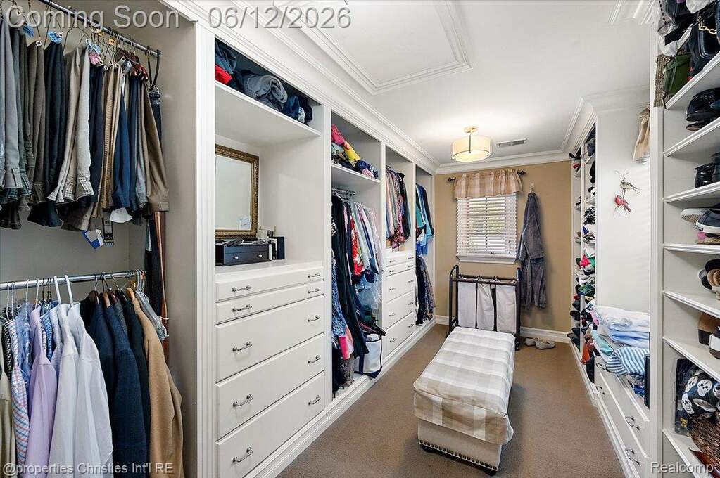 4 Bedroom Single Family Home/House's Image 33