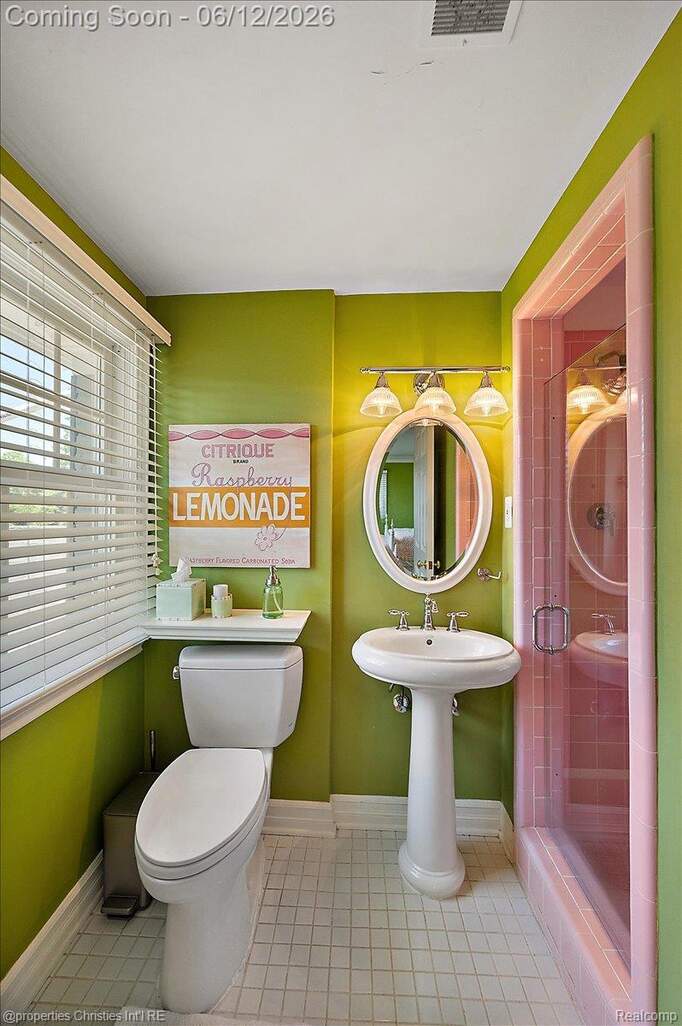 4 Bedroom Single Family Home/House's Image 45