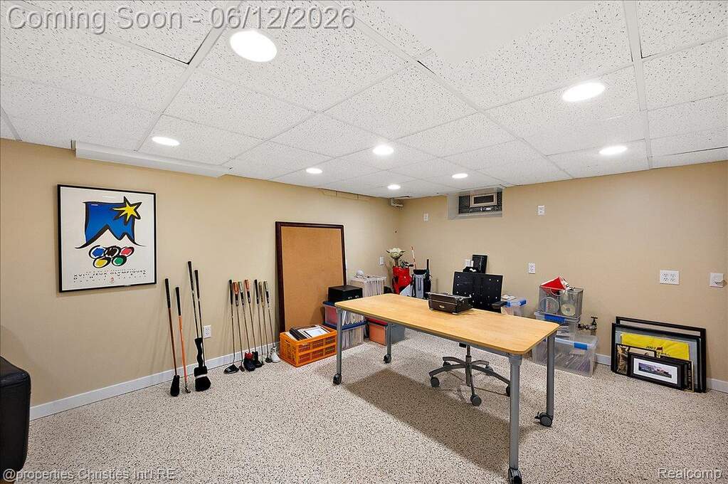4 Bedroom Single Family Home/House's Image 58