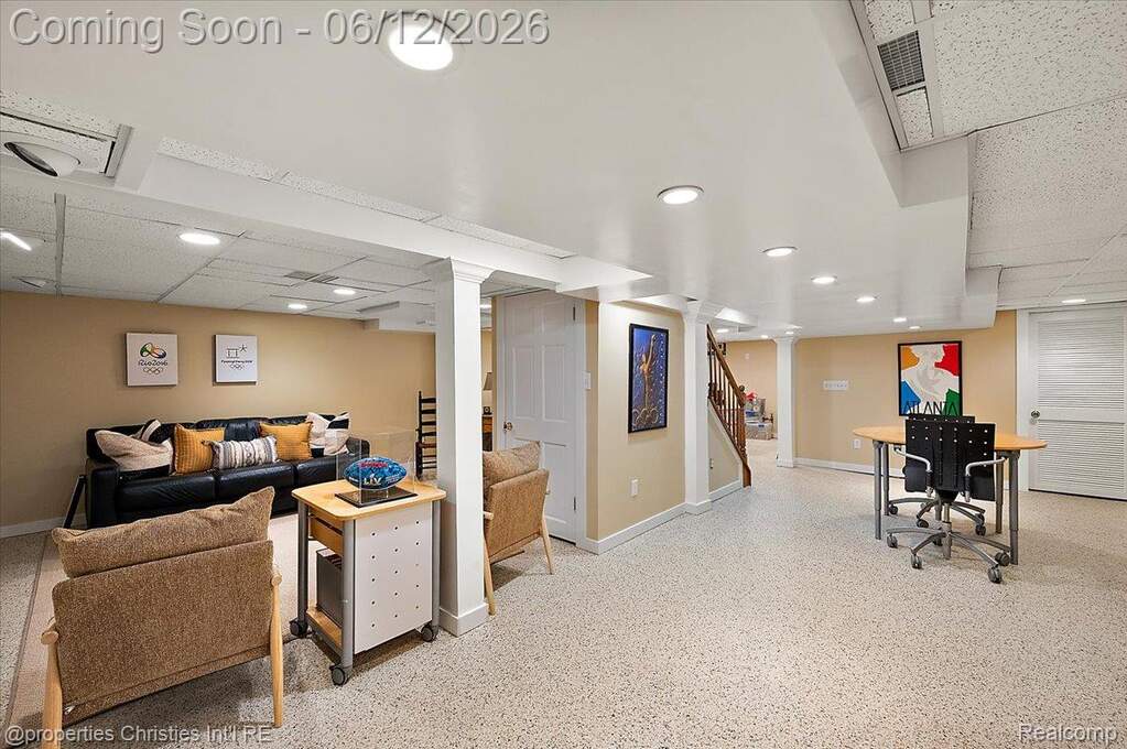 4 Bedroom Single Family Home/House's Image 61