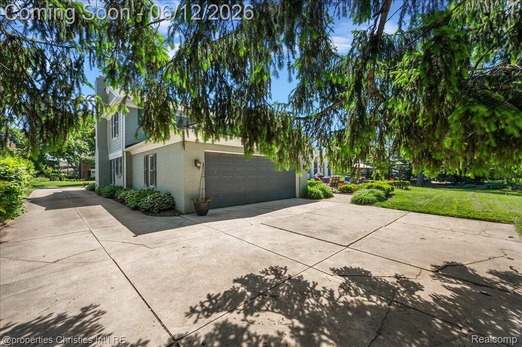 4 Bedroom Single Family Home/House's Image 63