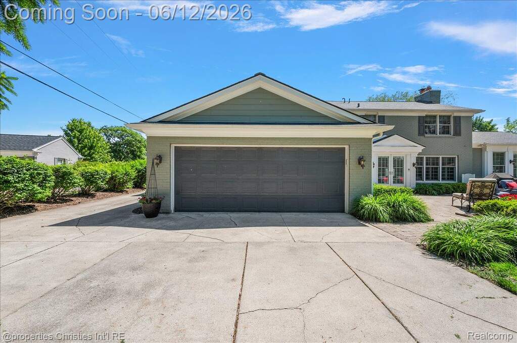 4 Bedroom Single Family Home/House's Image 64