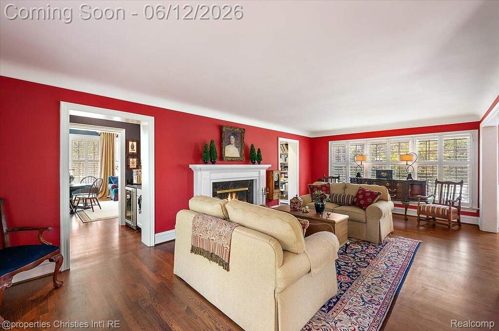 4 Bedroom Single Family Home/House's Image 4