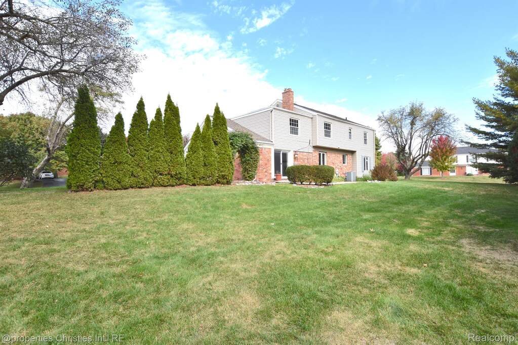 4 Bedroom Single Family Home/House's Image 35