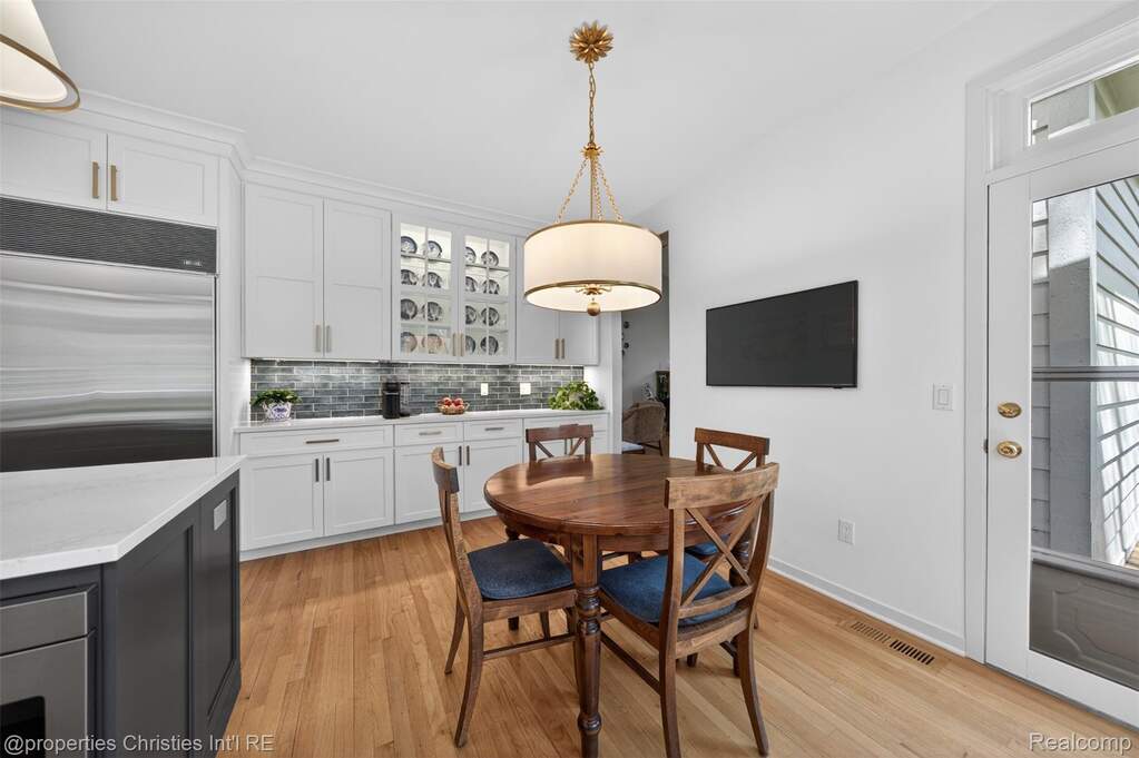 2 Bedroom Apartment/Flat's Image 13