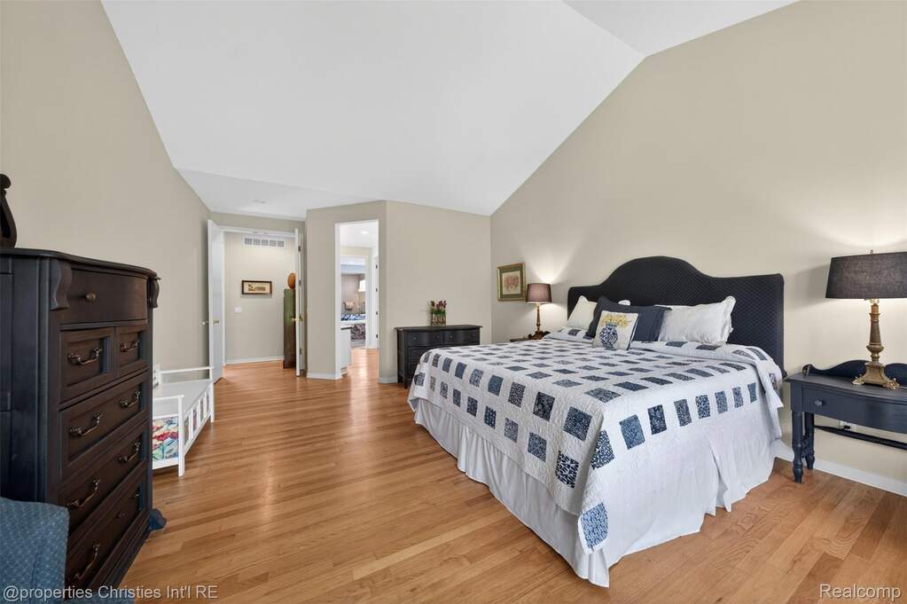 2 Bedroom Apartment/Flat's Image 24