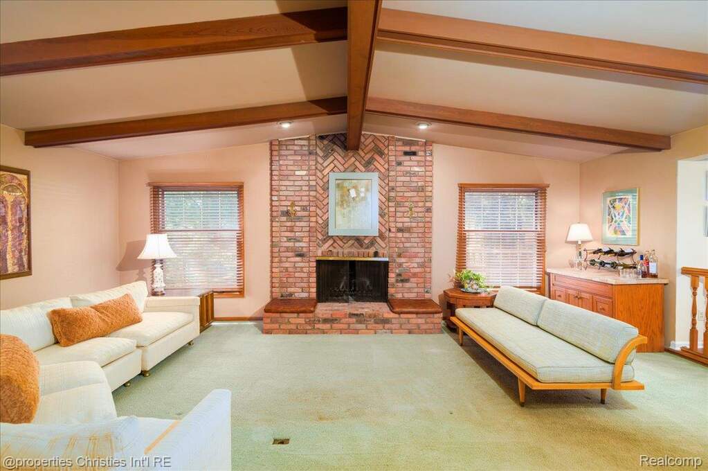 4 Bedroom Single Family Home/House's Image 12