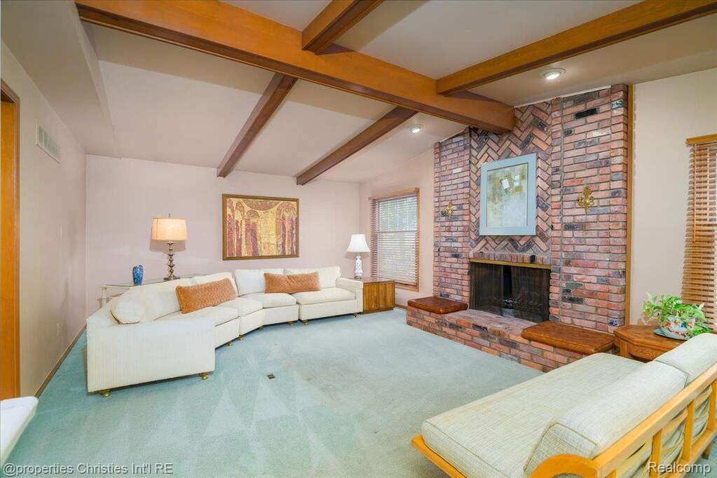 4 Bedroom Single Family Home/House's Image 13