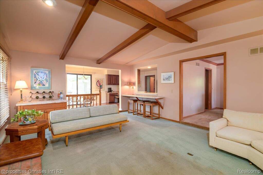 4 Bedroom Single Family Home/House's Image 15