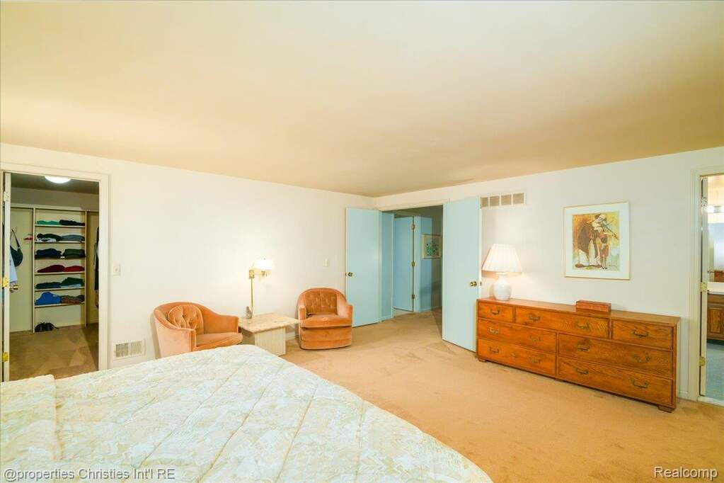 4 Bedroom Single Family Home/House's Image 24