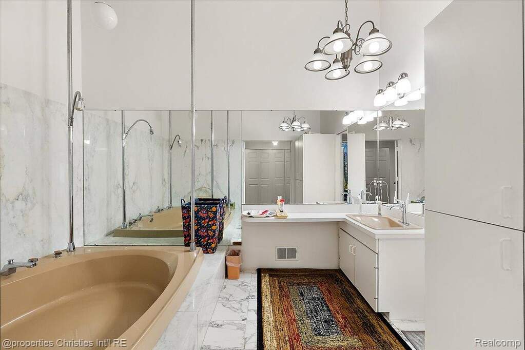 3 Bedroom Single Family Home/House's Image 15