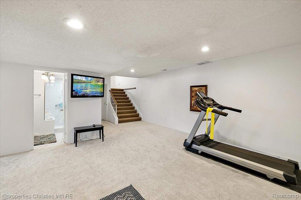 3 Bedroom Single Family Home/House's Image 17