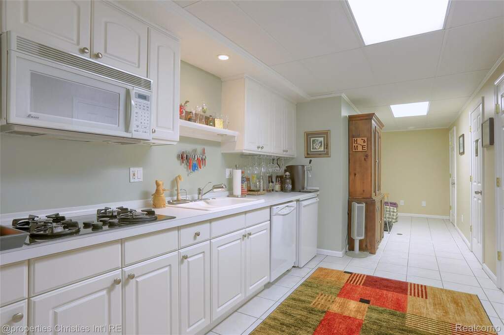 3 Bedroom Apartment/Flat's Image 36