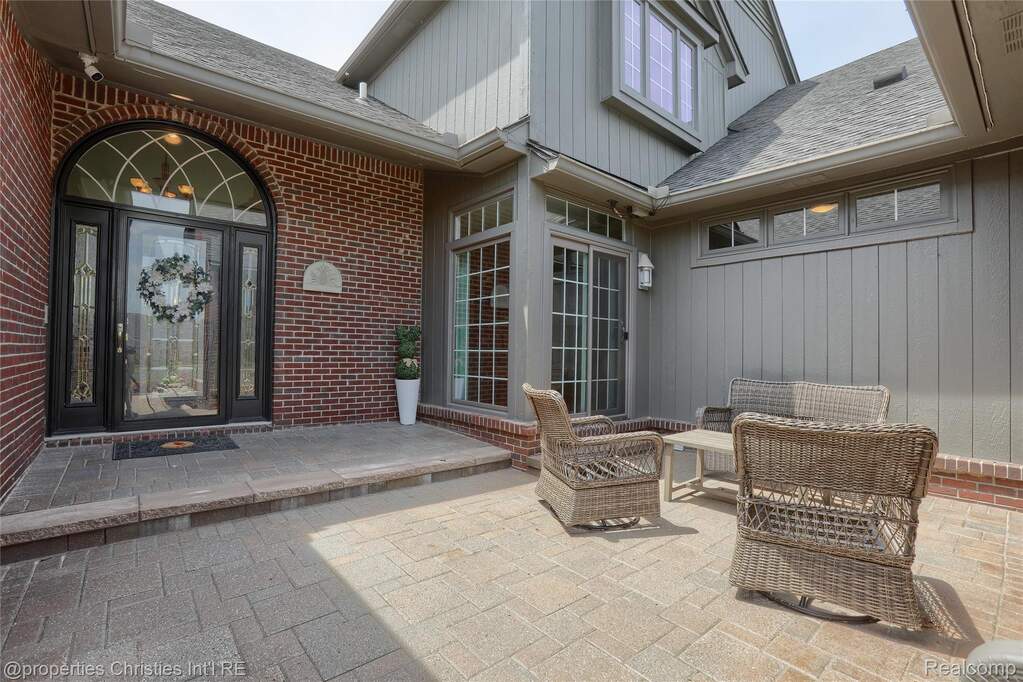 Upfront View of Property