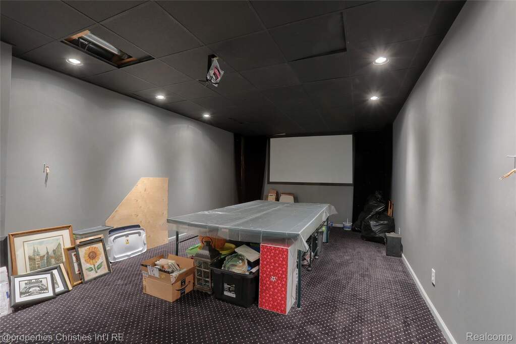 3 Bedroom Apartment/Flat's Image 38