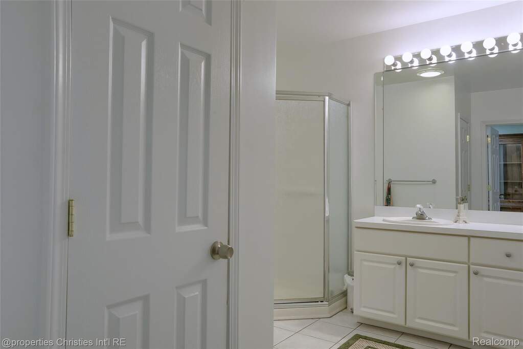 3 Bedroom Apartment/Flat's Image 41