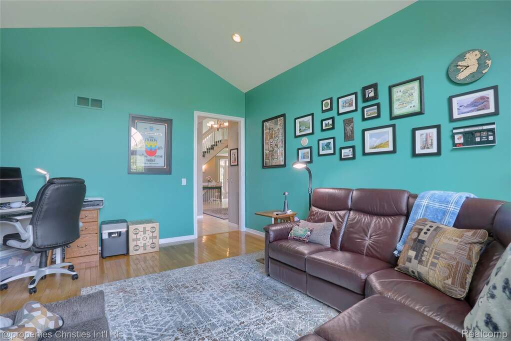 3 Bedroom Apartment/Flat's Image 6