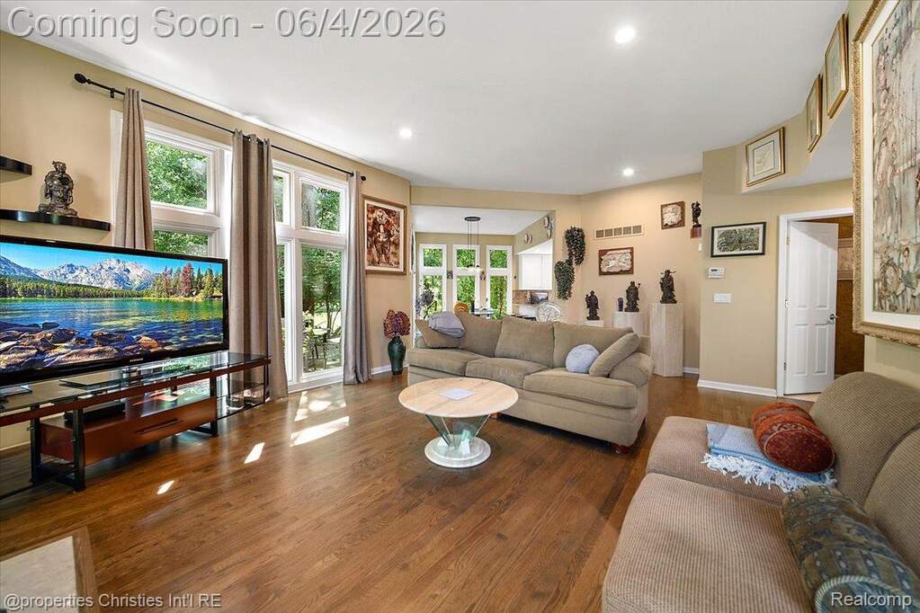 3 Bedroom Single Family Home/House's Image 10