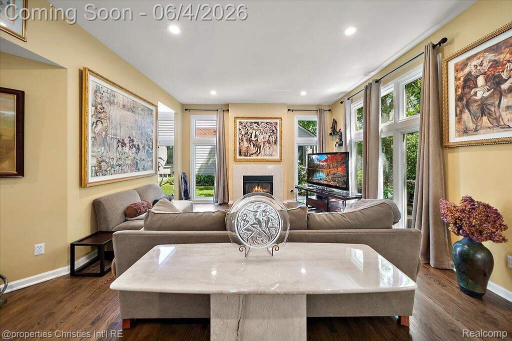 3 Bedroom Single Family Home/House's Image 11