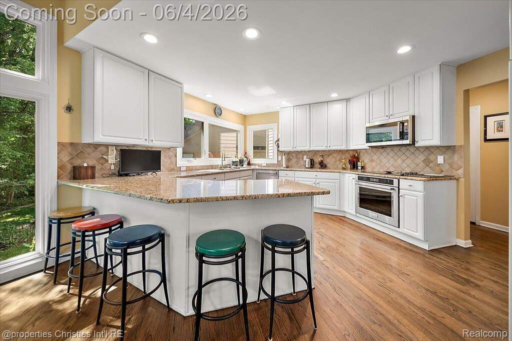 3 Bedroom Single Family Home/House's Image 12