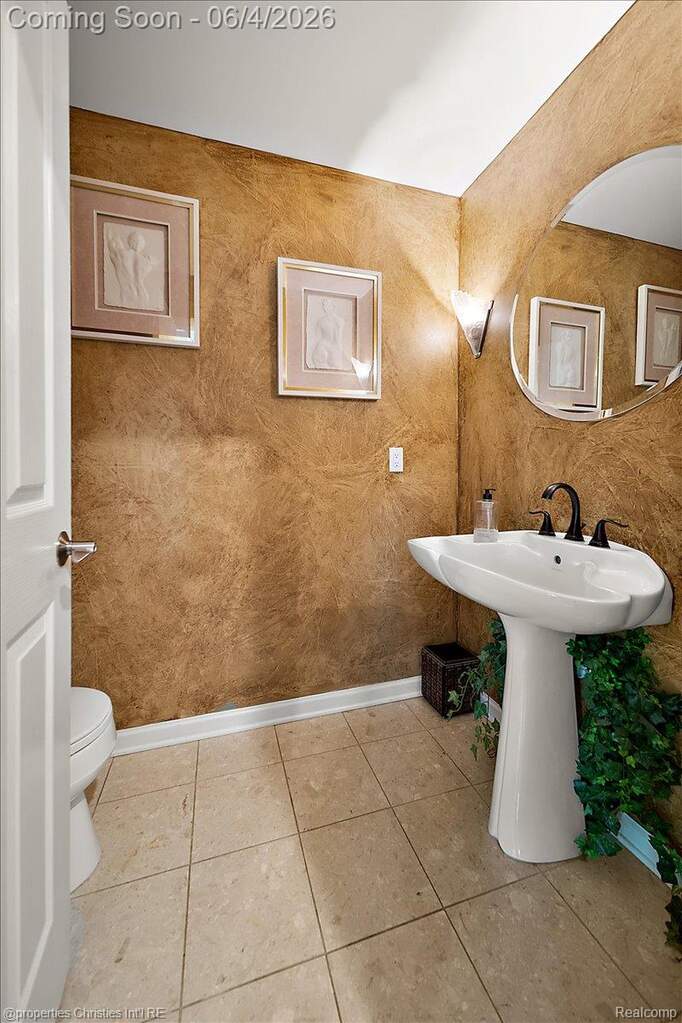 3 Bedroom Single Family Home/House's Image 17