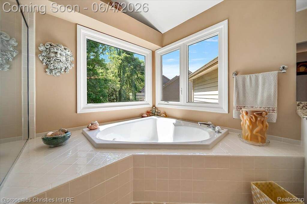 3 Bedroom Single Family Home/House's Image 27