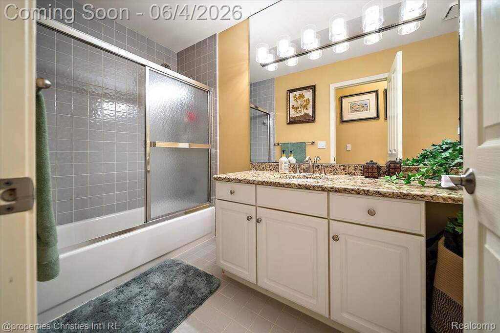 3 Bedroom Single Family Home/House's Image 34