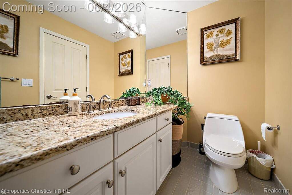 3 Bedroom Single Family Home/House's Image 35