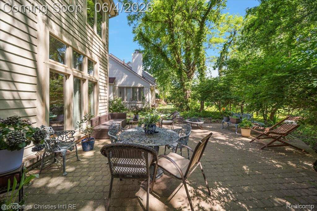 3 Bedroom Single Family Home/House's Image 47