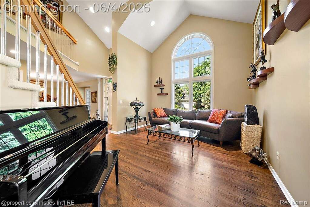 3 Bedroom Single Family Home/House's Image 4