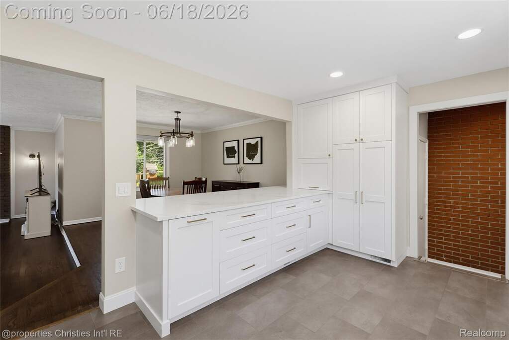 4 Bedroom Single Family Home/House's Image 10