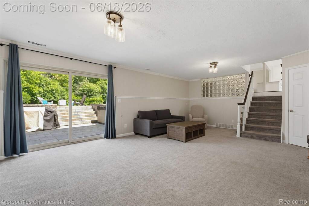 4 Bedroom Single Family Home/House's Image 13