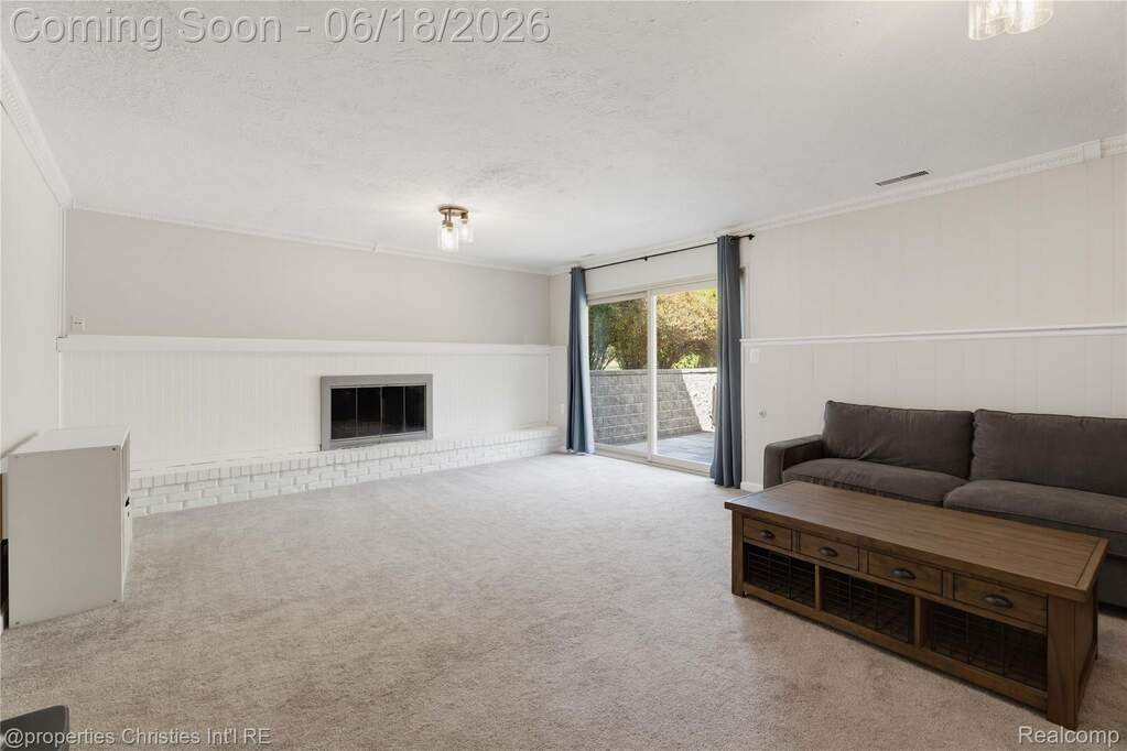 4 Bedroom Single Family Home/House's Image 15