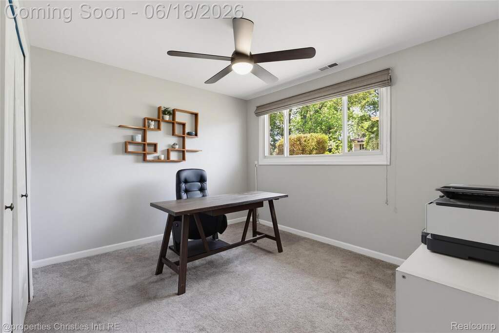 4 Bedroom Single Family Home/House's Image 17