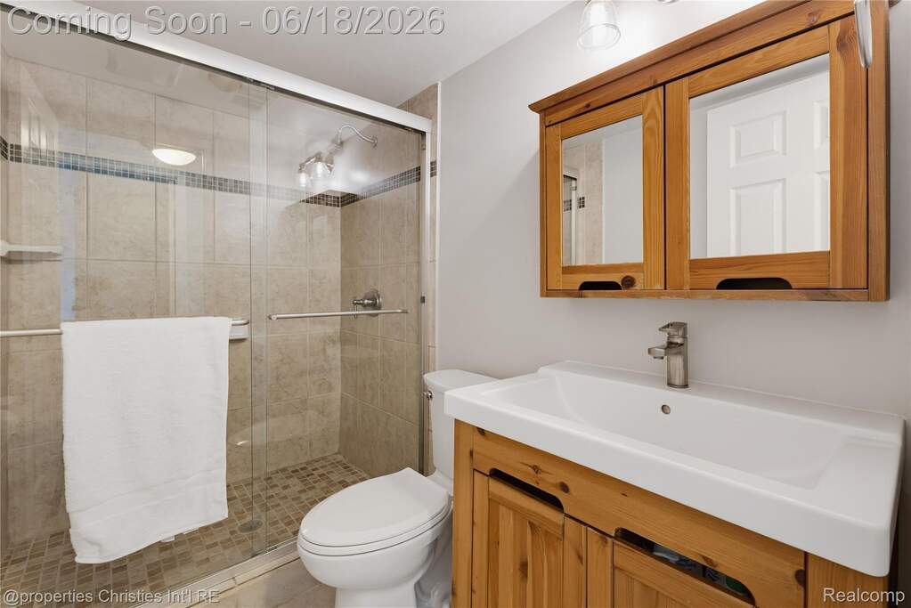 4 Bedroom Single Family Home/House's Image 19