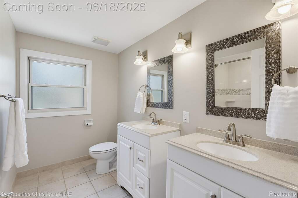 4 Bedroom Single Family Home/House's Image 26