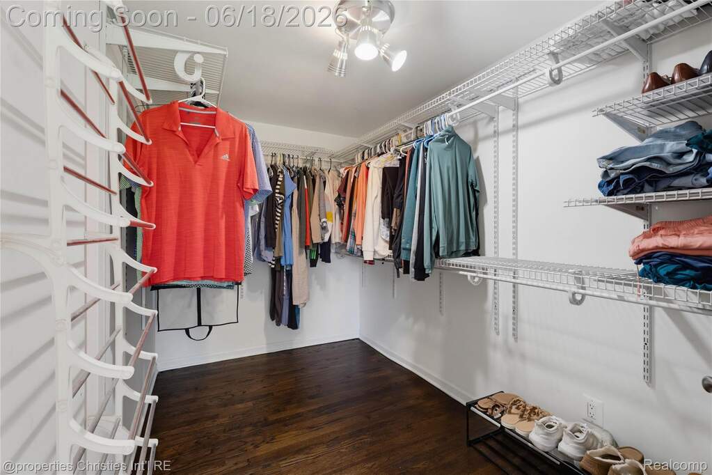 4 Bedroom Single Family Home/House's Image 29