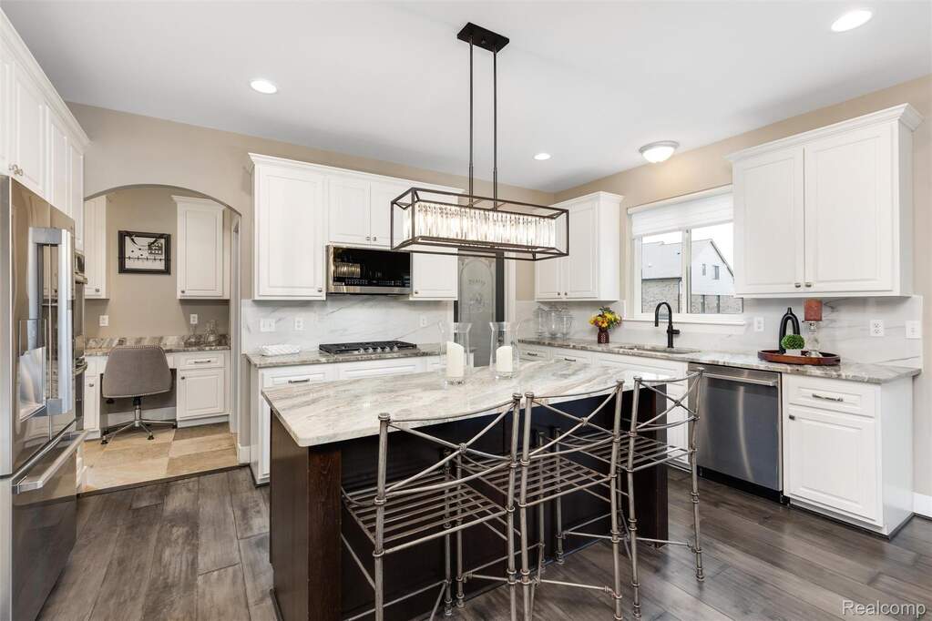 4 Bedroom Single Family Home/House's Image 22
