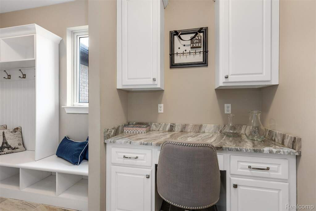 4 Bedroom Single Family Home/House's Image 28