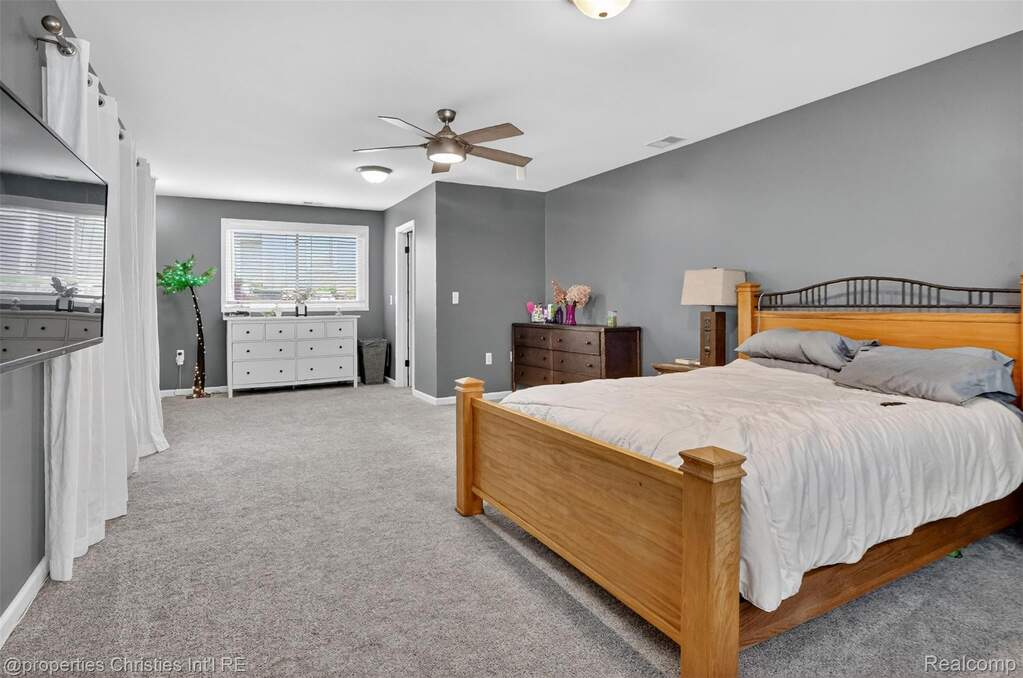 4 Bedroom Single Family Home/House's Image 19