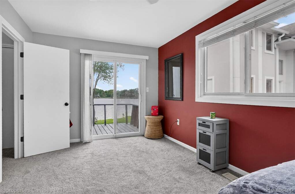 4 Bedroom Single Family Home/House's Image 35