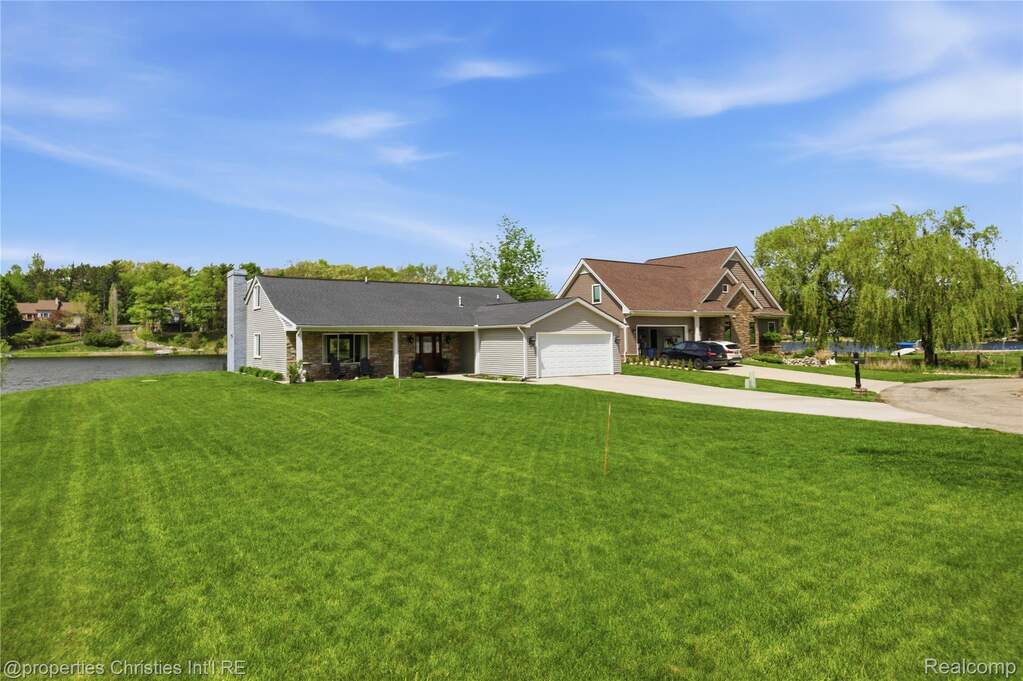 5 Bedroom Single Family Home/House's Image 48