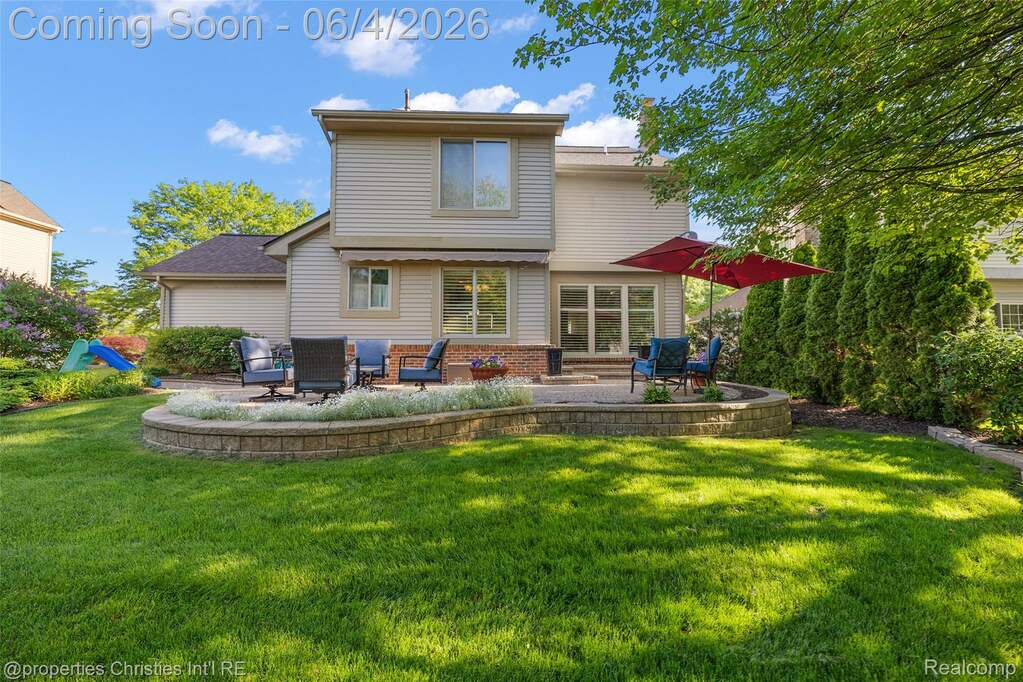 4 Bedroom Single Family Home/House's Image 10