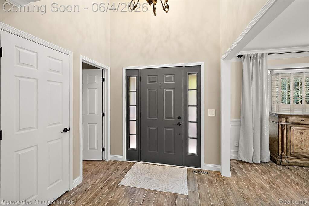 4 Bedroom Single Family Home/House's Image 13