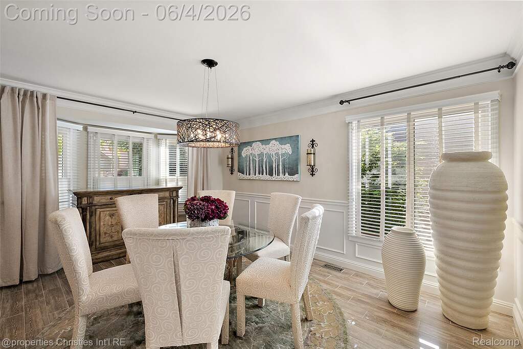 4 Bedroom Single Family Home/House's Image 17