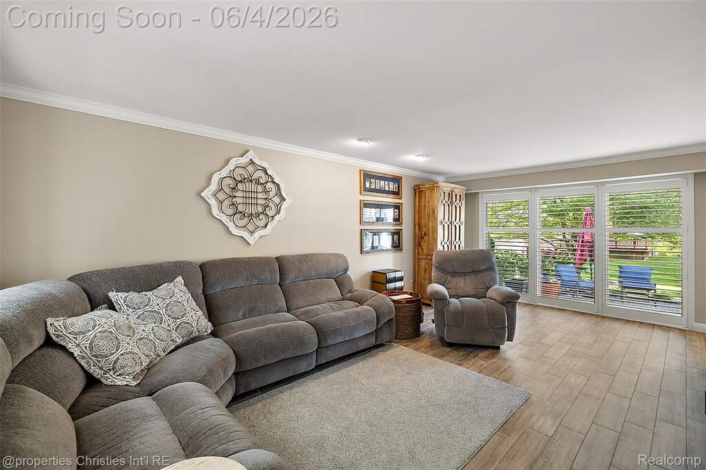 4 Bedroom Single Family Home/House's Image 21